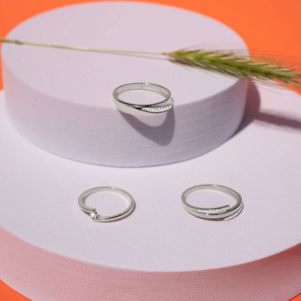 Каблучка з білого золота з діамантами (арт. К011248б) – зображення 2