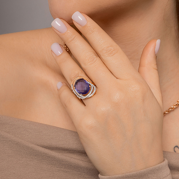 Золотое кольцо с кварцем и фианитами (арт. 152722) – изображение 2