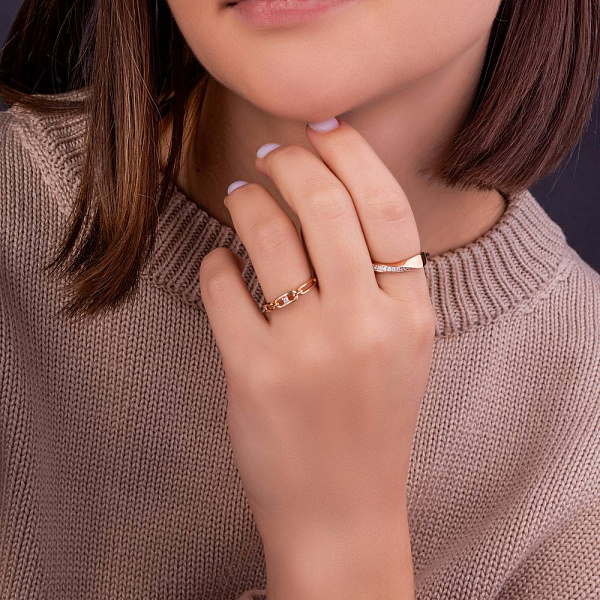 Каблучка з червоного золота з доріжкою з фіанітів (арт. 156100) – зображення 3