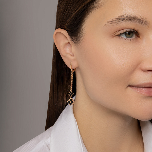 Золоті сережки-підвіски "Клевер" з емаллю (арт. 107374еч) – зображення 3