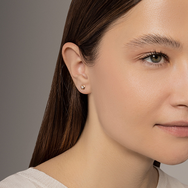 Золотые серьги пусеты с бриллиантами (арт. Т011059015) – изображение 3