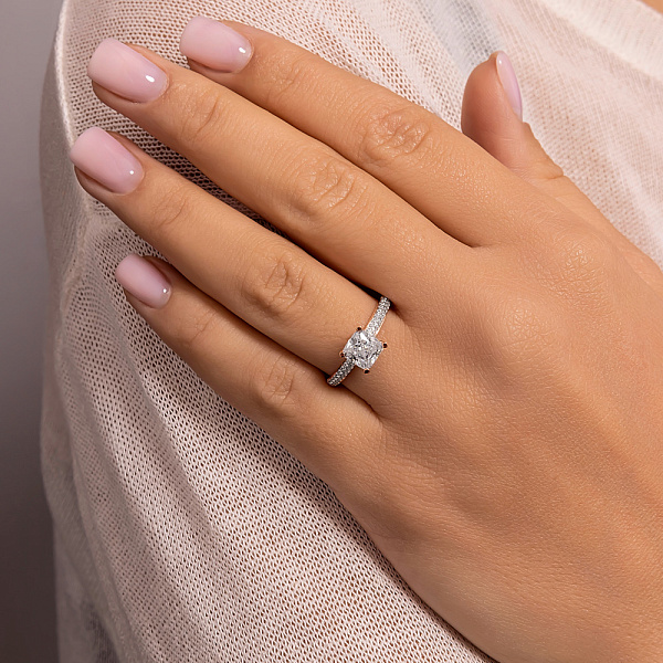 Золота каблучка з фіанітами (арт. 1401145) – зображення 3