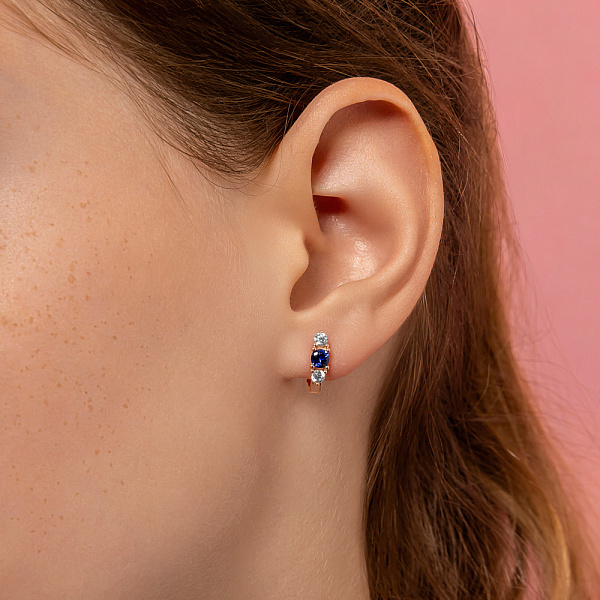 Детские золотые серьги с синим фианитом (арт. 110316с) – изображение 2