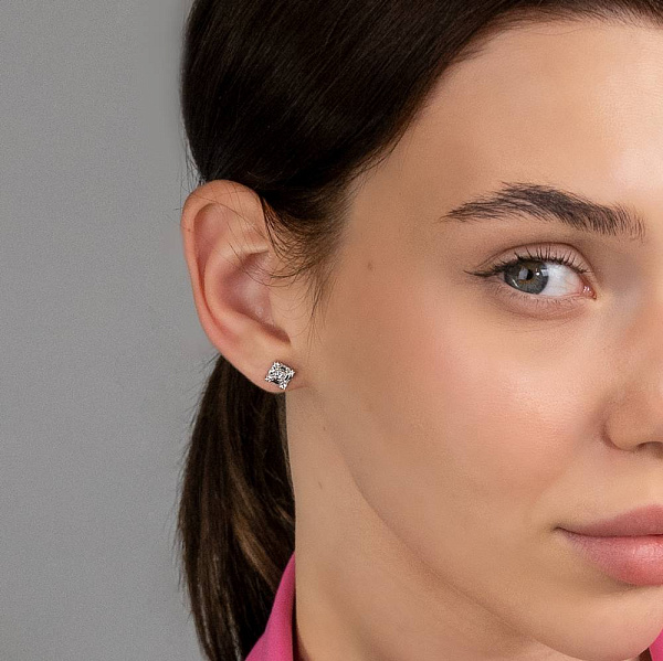 Золотые пусеты с бриллиантами (арт. Т011221060б) – изображение 2