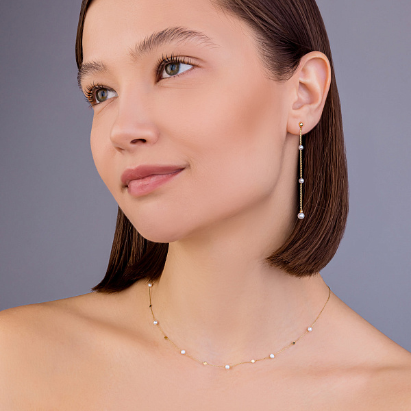 Пусеты золотые в желтом цвете металла с жемчугом (арт. 106847жпрлб) – изображение 3