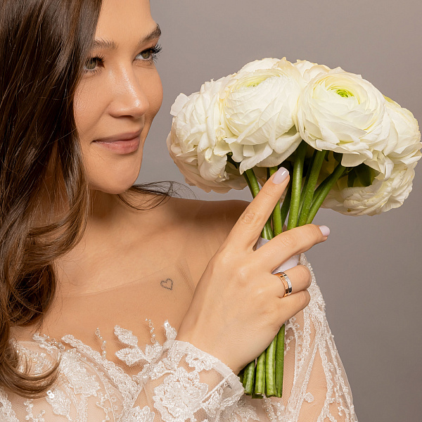 Золотое обручальное кольцо с бриллиантом (арт. К239193) – изображение 4