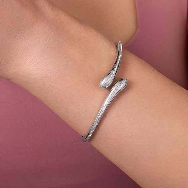 Серебряный жесткий браслет с дорожкой из фианитов (арт. 7509/5219) – изображение 2