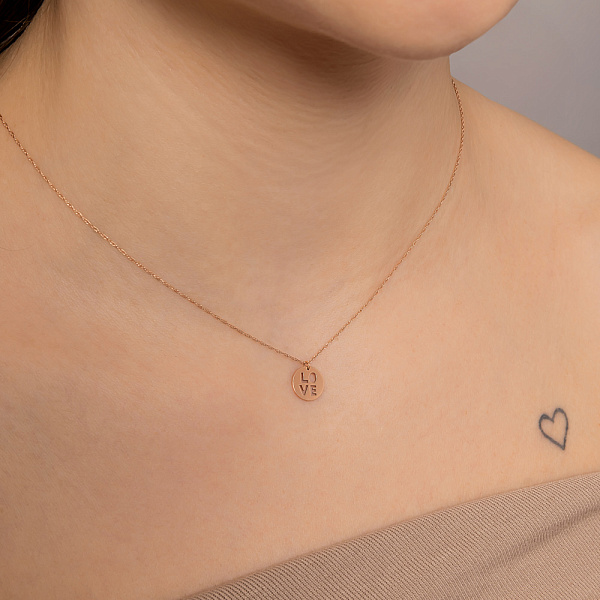 Колье золотое с подвеской "Love" (арт. 352096) – изображение 3