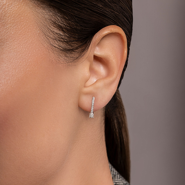 Серьги из белого золота с бриллиантами (арт. С011182020б) – изображение 2