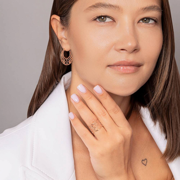 Золотые серьги с узором (арт. 111312) – изображение 3