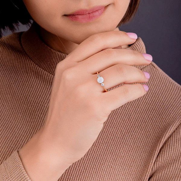 Кольцо из красного золота с опалом с фианитами (арт. 156165Поб) – изображение 2