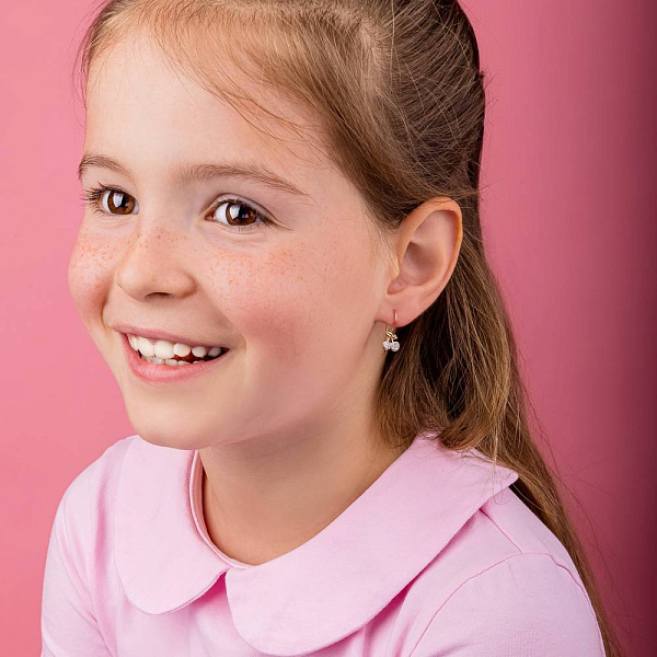 Дитячі золоті сережки «Вишеньки» з фіанітами (арт. 110488) – зображення 4