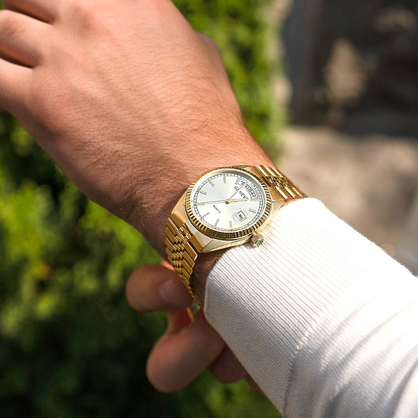 Массивные часы из золота (арт. 260182жб) – изображение 3