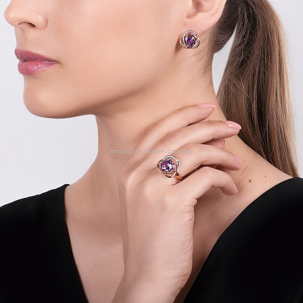 Каблучка з червоного золота з аметистом і фіанітами (арт. 140697Па) – зображення 2