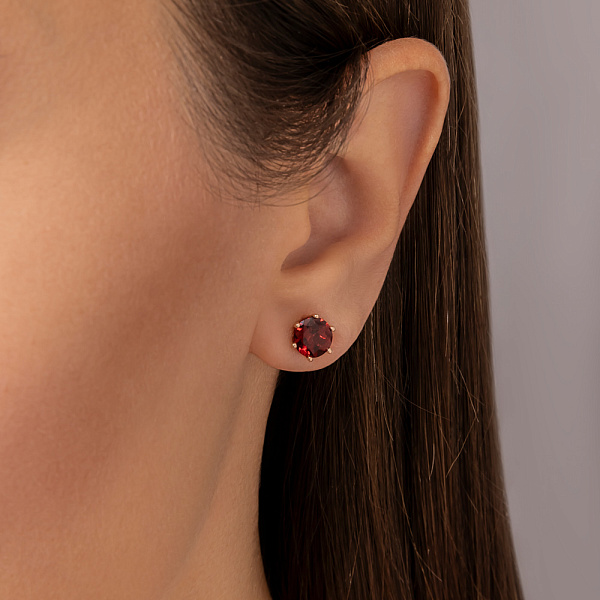Золоті сережки пусети з гранатом (арт. 110341Пк) – зображення 2