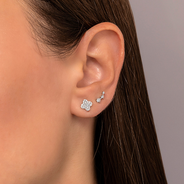 Серьги-пусеты из белого золота с россыпью бриллиантов (арт. Т011509020б) – изображение 2