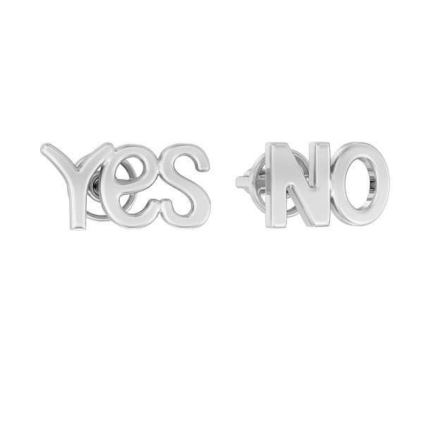 Серьги-пусеты «Yes&No» из белого золота (арт. 110651б) – изображение 1