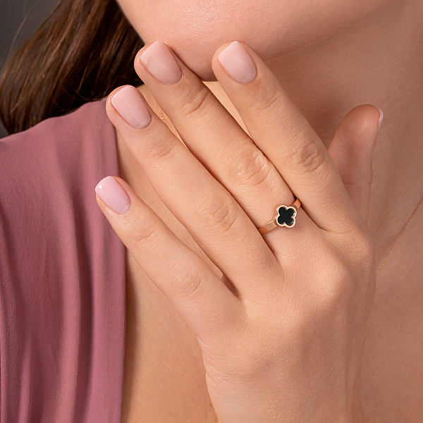 Золота каблучка з емаллю (арт. 141087ч) – зображення 2