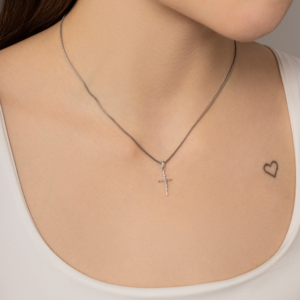 Крестик золотой с распятием и бриллиантом (арт. П011176б) – изображение 2