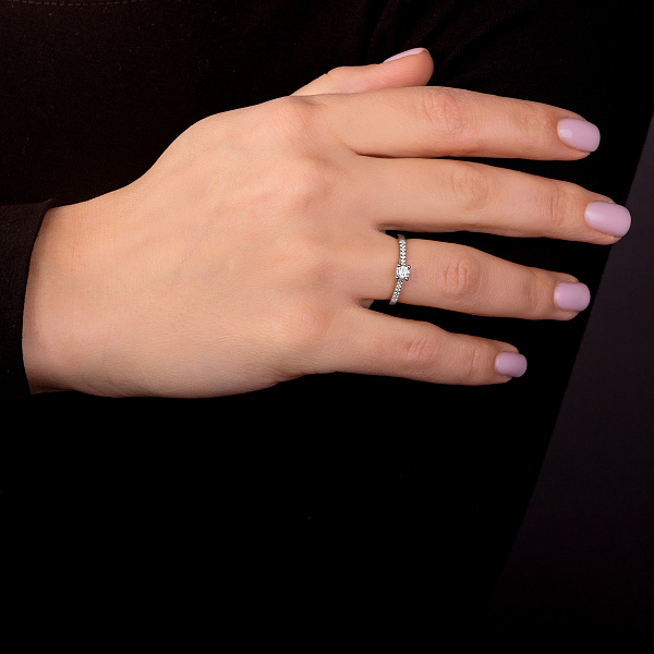 Золотое кольцо с бриллиантами (арт. К341357020б) – изображение 2