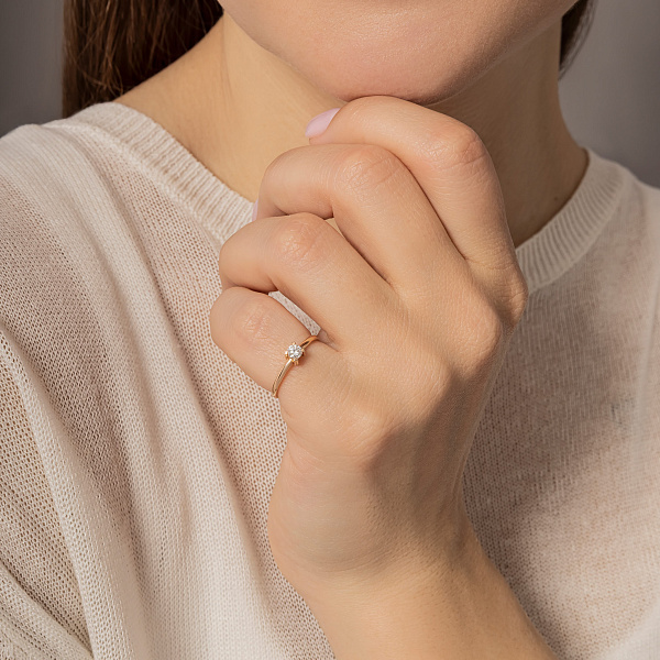 Золота каблучка з діамантом (арт. К011650015) – зображення 2