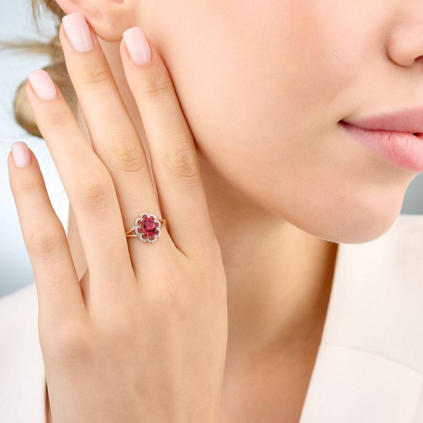 Каблучка з червоного золота з рубіном і діамантами (арт. К011088р) – зображення 2