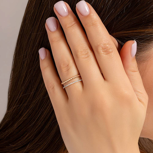 Золотое кольцо с фианитами (арт. 154518) – изображение 2