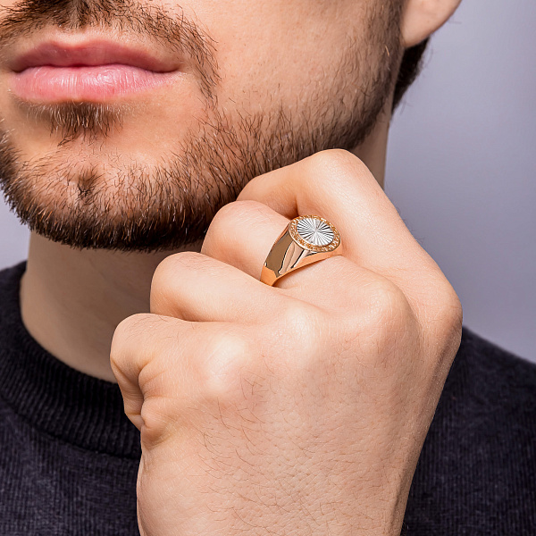 Золотая печатка с греческим орнаментом (арт. 180574кб) – изображение 2