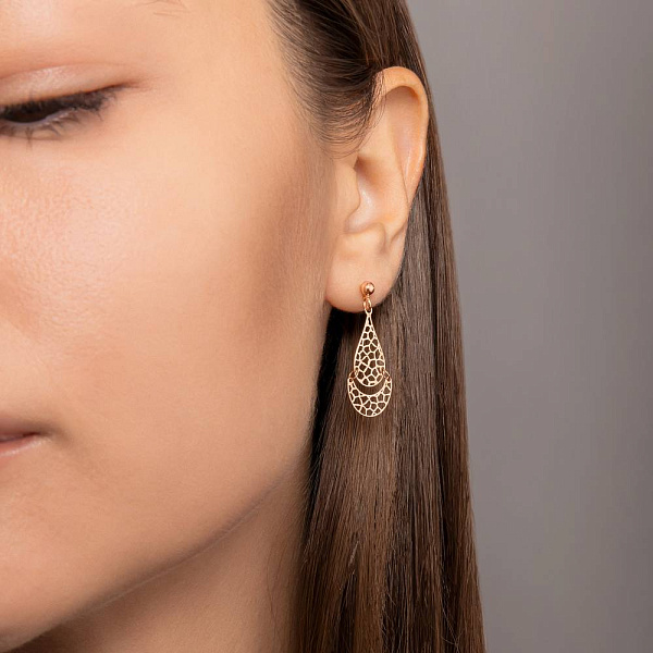 Золотые серьги-пусеты с подвеской (арт. 109228) – изображение 3