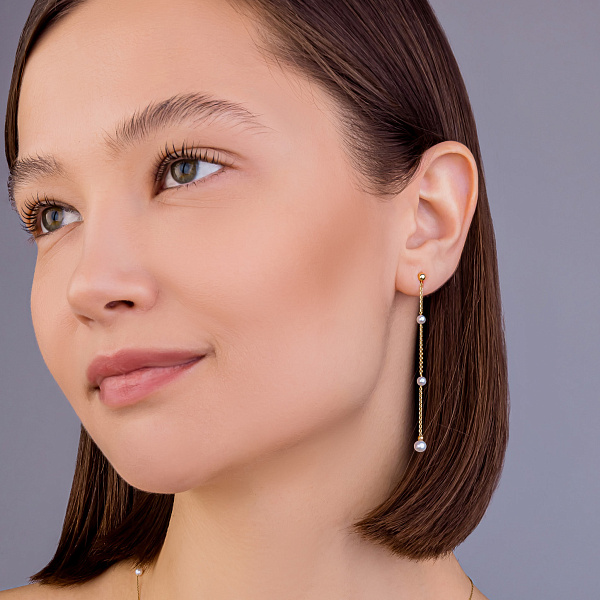 Пусеты золотые в желтом цвете металла с жемчугом (арт. 106847жпрлб) – изображение 2