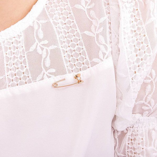 Золотая булавка "Бантик" с одним фианитом  (арт. 280228) – изображение 2