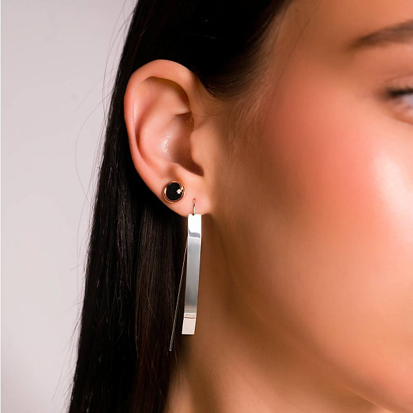 Сережки-пусети Лýна з золота з емаллю та фіанітами (арт. 110008еч) – зображення 4