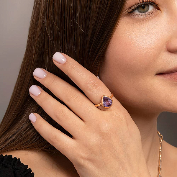 Каблучка з червоного золота з аметистом (арт. 153413а) – зображення 3