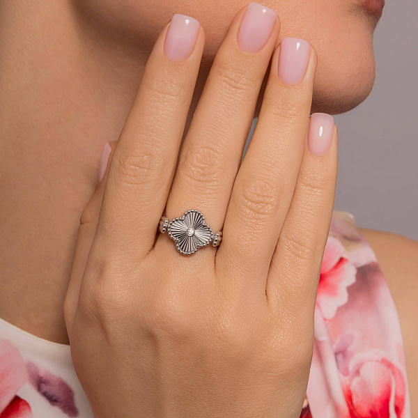 Срібна каблучка-трансформер Конюшина з перламутром (арт. 7501/8324/15п) – зображення 7