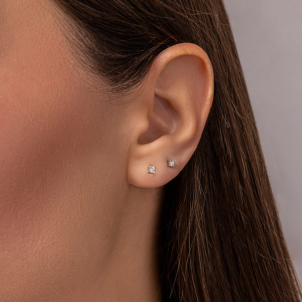 Серьги-пусеты из белого золота с бриллиантами (арт. Т011740б) – изображение 2