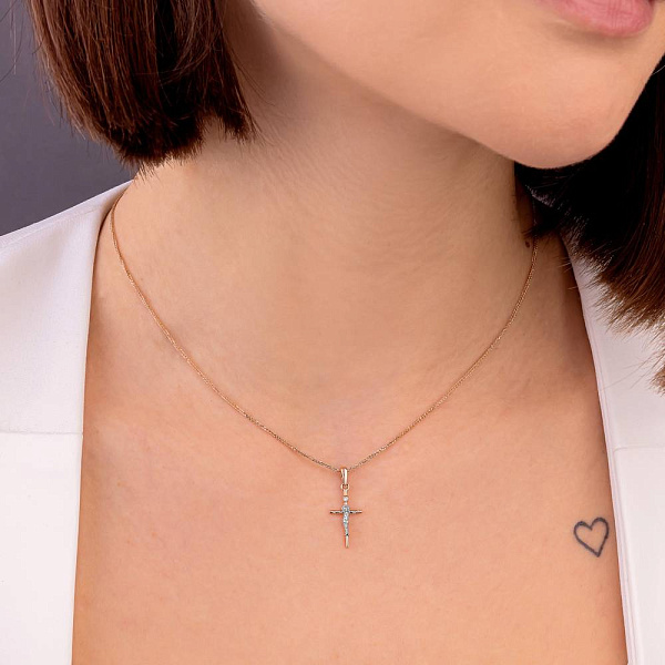 Крестик золотой с распятием и бриллиантом (арт. П011176) – изображение 2