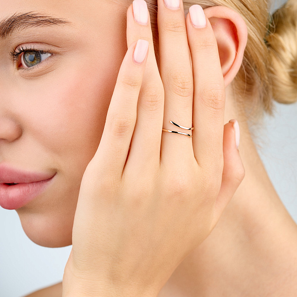 Незамкнутое кольцо из красного золота (арт. 140950) – изображение 2