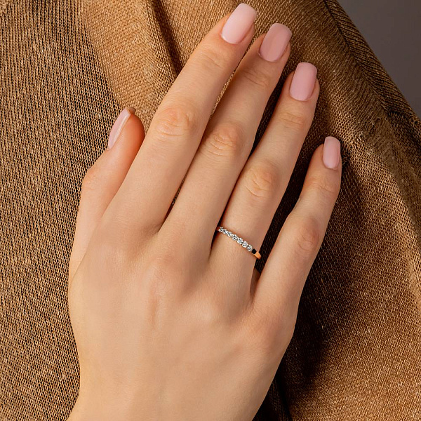 Золота каблучка з доріжкою з діамантів (арт. 1108264201) – зображення 2