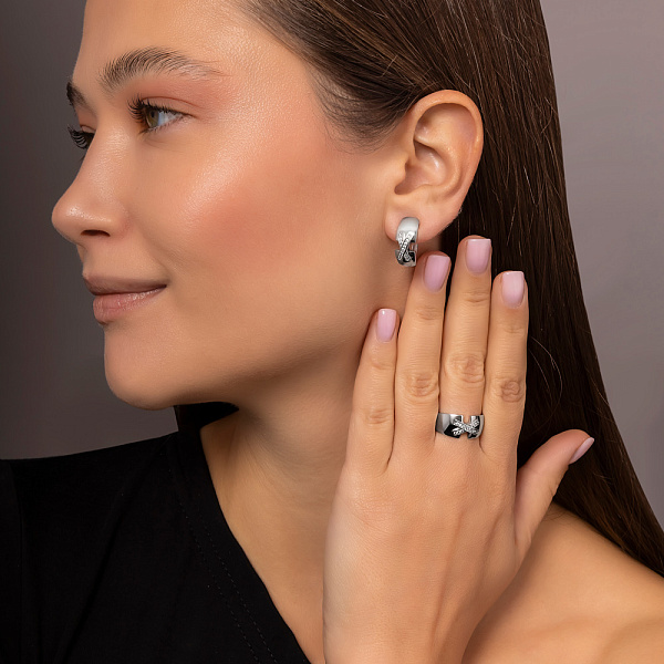 Кольцо из белого золота с фианитами (арт. 150676б) – изображение 4