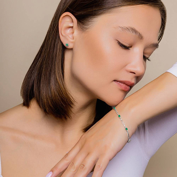 Золотые пусеты с изумрудом и бриллиантами  (арт. 2109848202и) – изображение 4