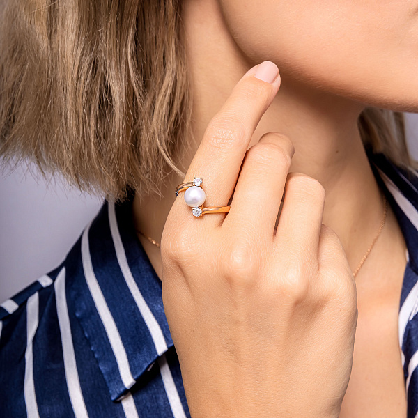 Кольцо золотое с жемчугом и фианитами  (арт. 151306прлб) – изображение 4