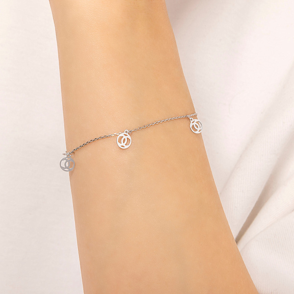 Золотой браслет в белом цвете металла с подвесками (арт. 325270б) – изображение 2