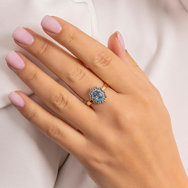 Золотое кольцо с топазом и фианитами (арт. 141108Птг) – изображение 2