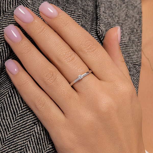 Кольцо помолвочное из белого золота с бриллиантом (арт. К341217010б) – изображение 3