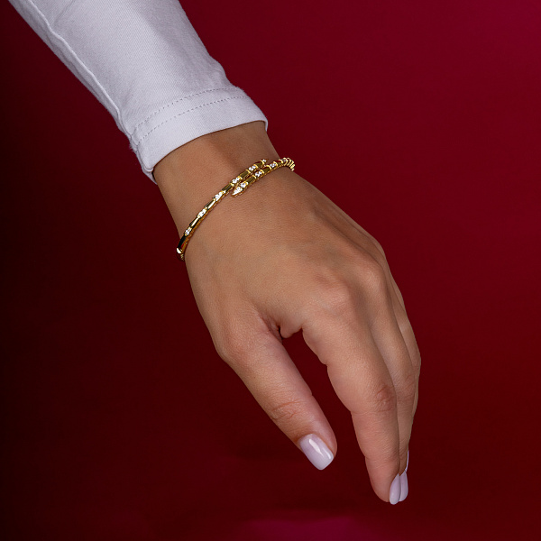 Жорсткий браслет з жовтого золота з фіанітами (арт. 326346ж) – зображення 2