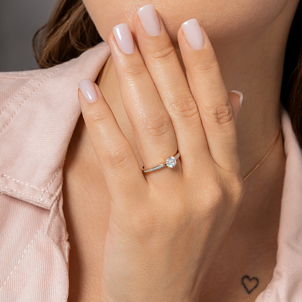 Золота каблучка для заручин з фіанітами (арт. 140591) – зображення 3