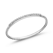 Фото Тонкое кольцо из белого золота с дорожкой из бриллиантов (арт. К011354б)