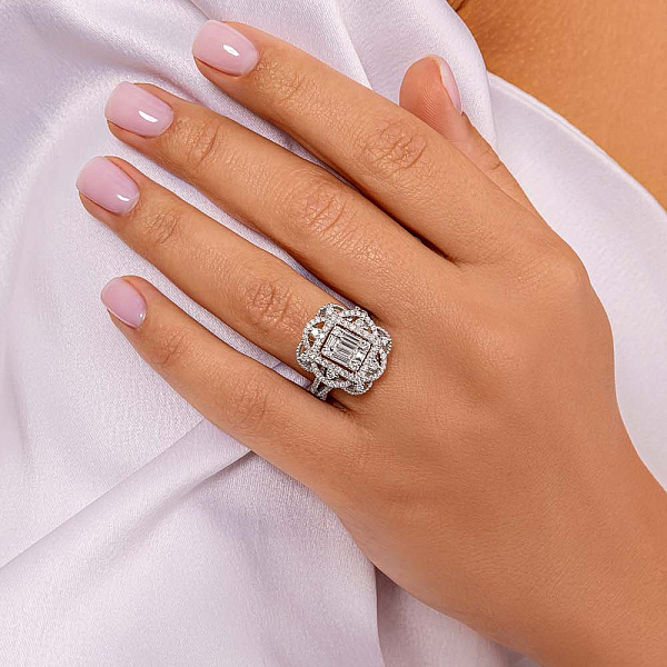 Массивное кольцо из белого золота с бриллиантами (арт. К28156100б) – изображение 2