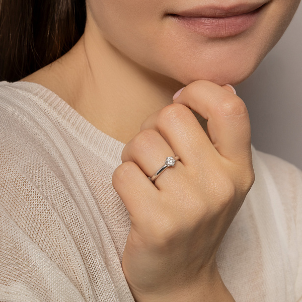 Каблучка для заручин з білого золота з діамантом (арт. К341230020б) – зображення 2