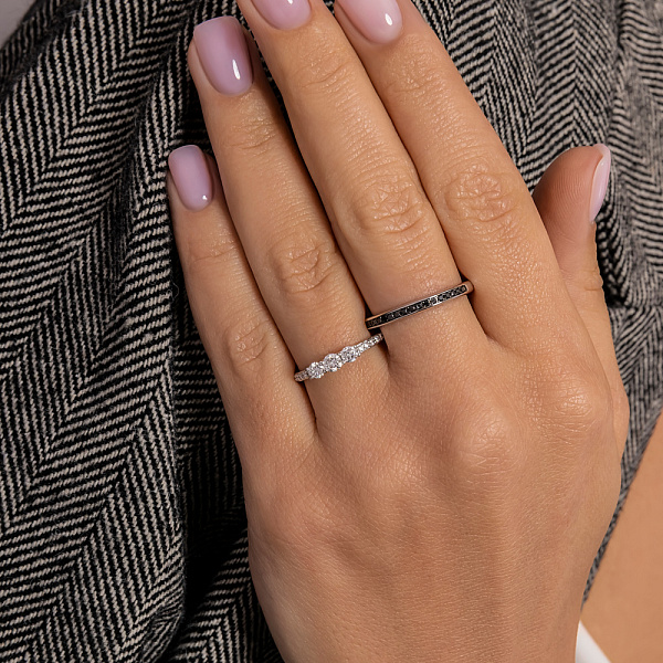 Золотое кольцо в с бриллиантами (арт. К011020015бч) – изображение 3